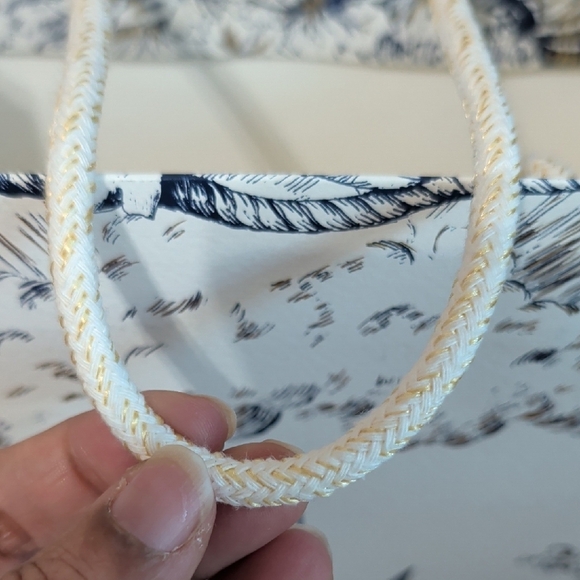 Dior Blue and White Gift Bag with Gold Logo - Picture 2 of 2